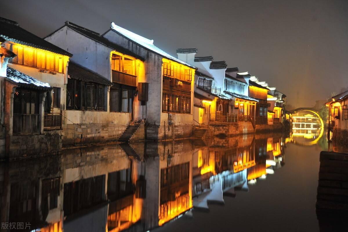 美媒：空中掉门波音客机或出厂时就缺螺栓